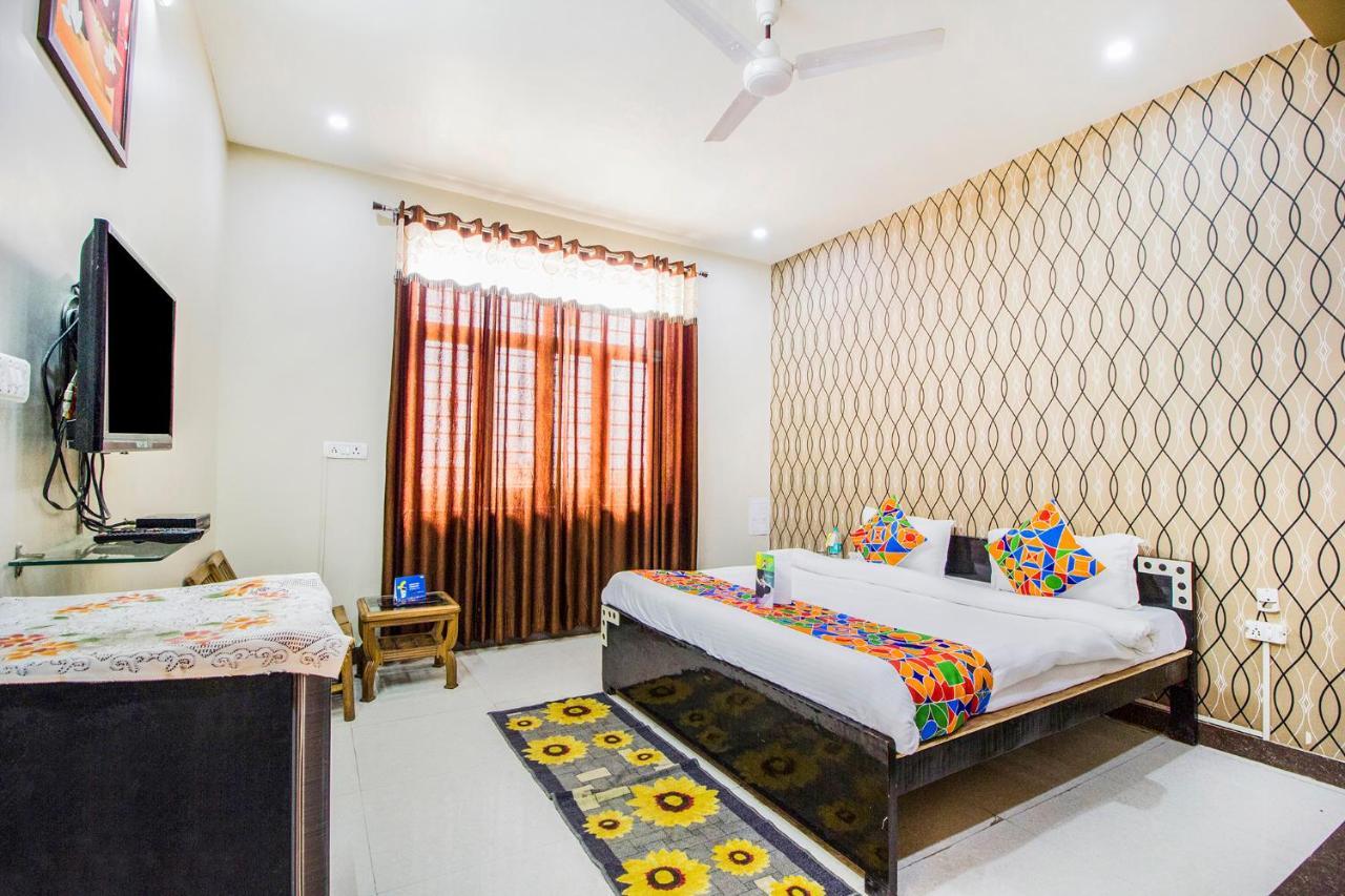 Fabhotel Plus Maniram Palace Агра Екстер'єр фото