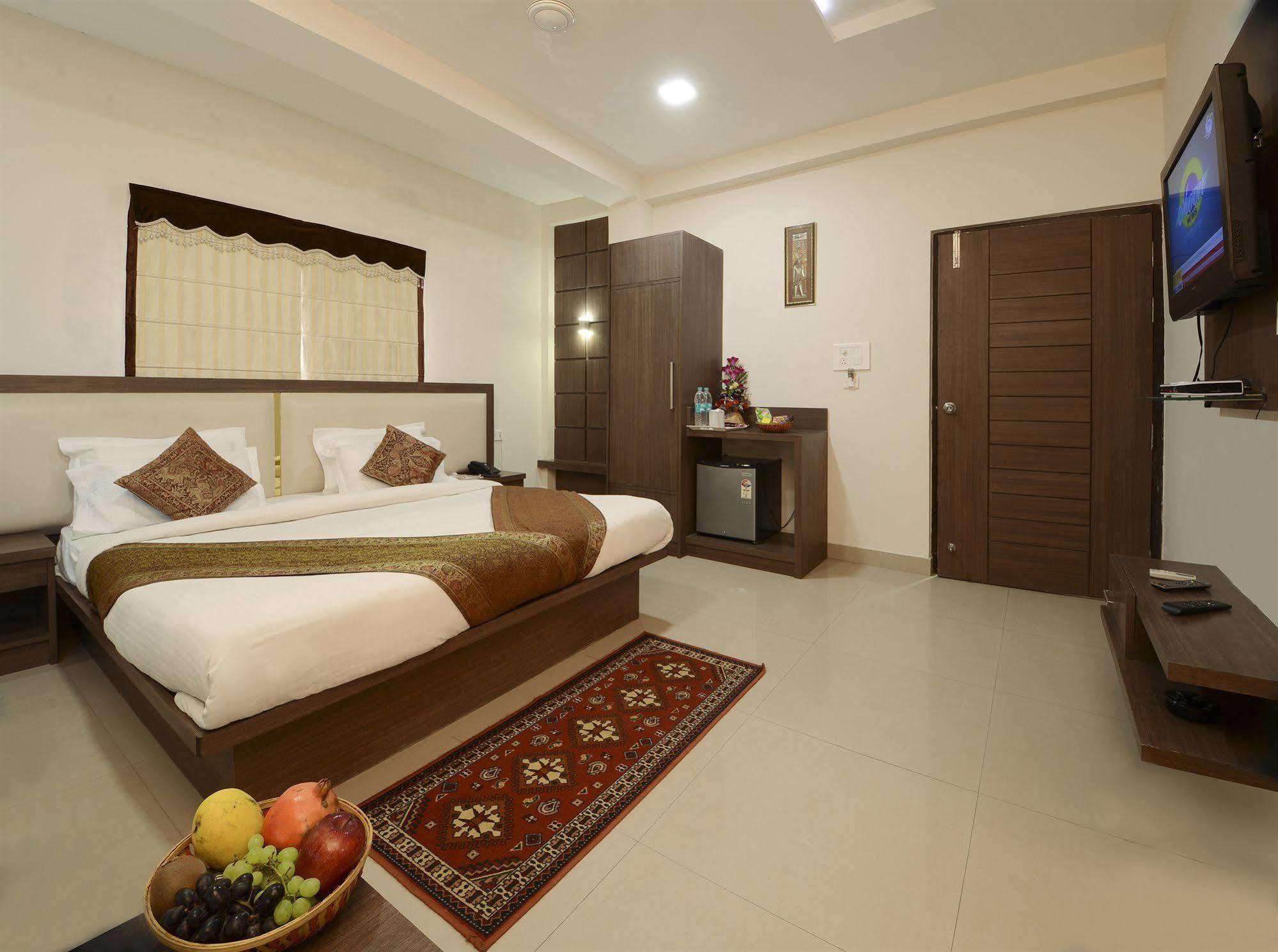 Fabhotel Plus Maniram Palace Агра Екстер'єр фото